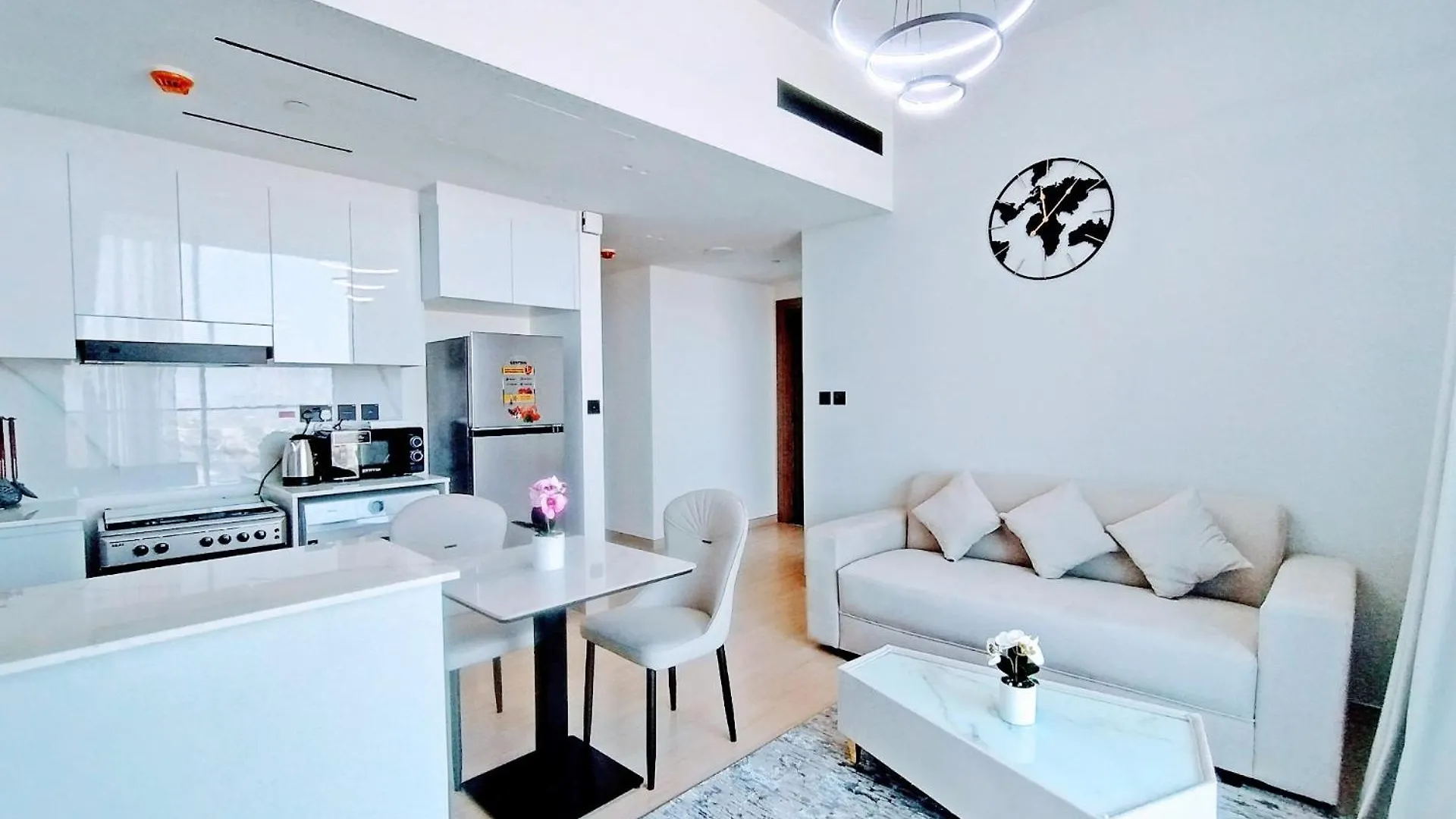 Apartment Rbe Vacation Homes-Enjoy Marina View- Binghatti Corner Dubai