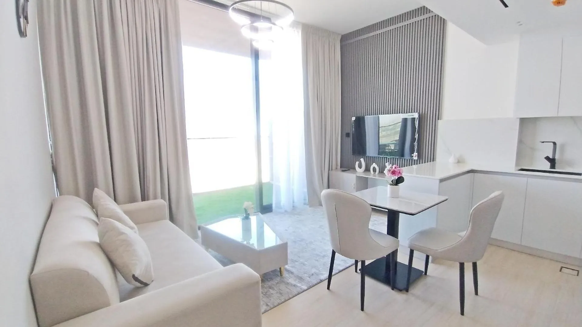 Rbe Vacation Homes-Enjoy Marina View- Binghatti Corner Dubai